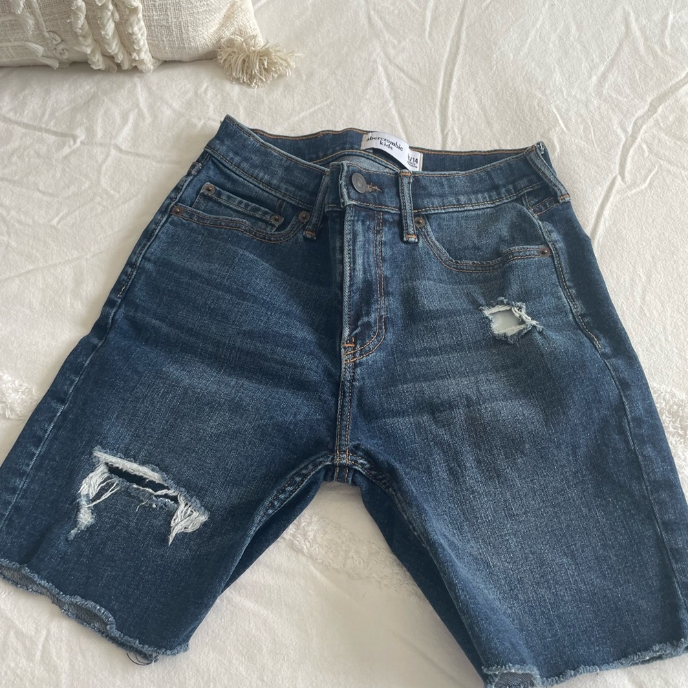 Abercrombie kids distressed shorts